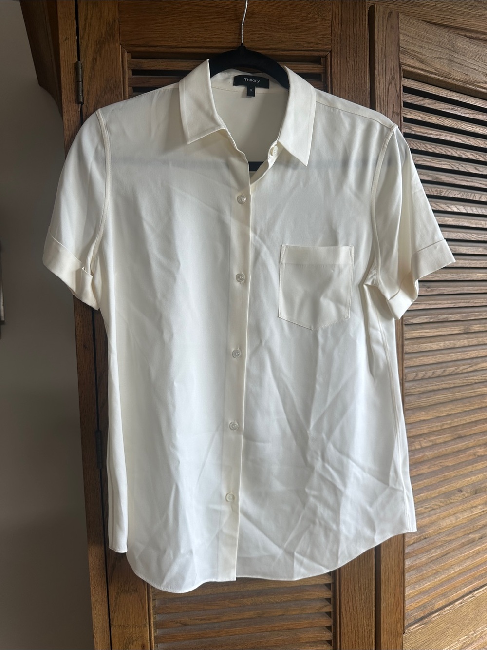Theory Cream Short Sleeve Button Down Shirt with Pocket
